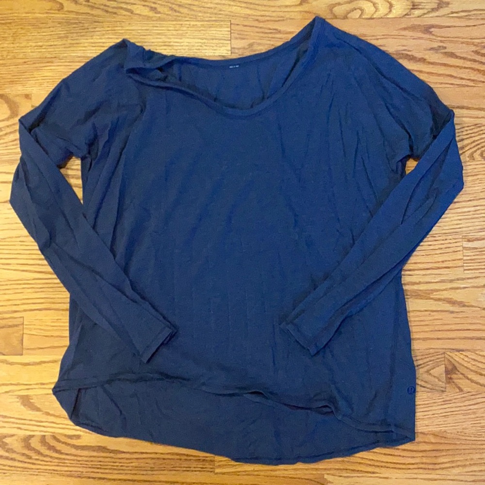 Lululemon heathered blue long sleeved tee